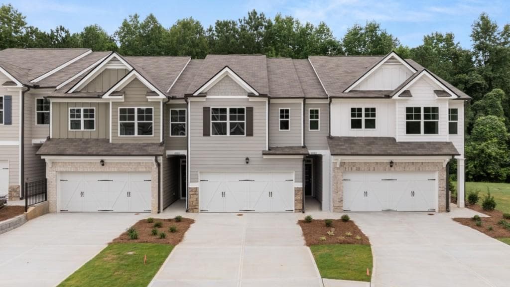 3 bedroom, 3 bathroom, 1,857 sq ft townhouse for sale at 6665 Parsons Street, Flowery Branch, GA 30542 — photo 1 of 35