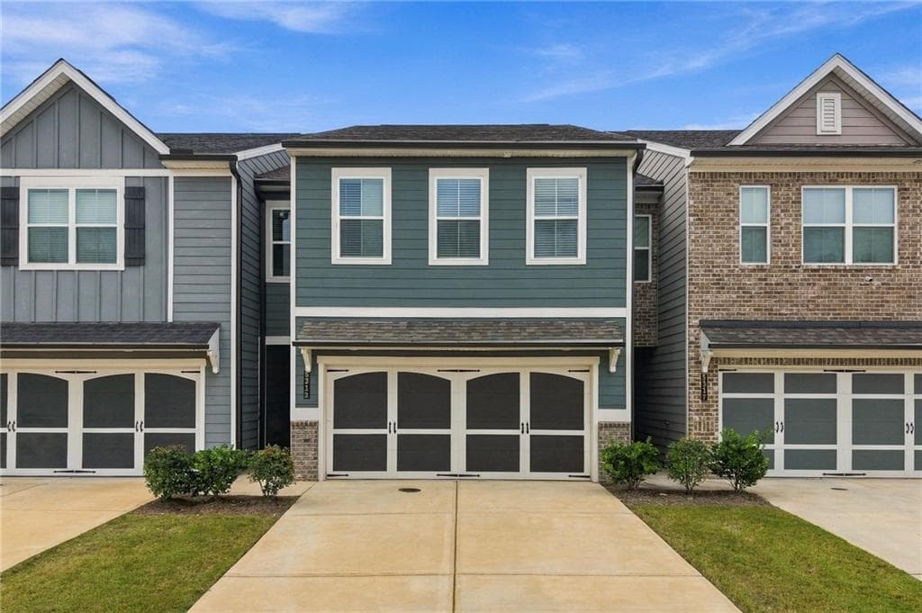 3 bedroom, 3 bathroom, 1,842 sq ft townhouse for rent at 5313 Melbourne Lane, Flowery Branch, GA 30542 for $2,050 a month — photo 1 of 37