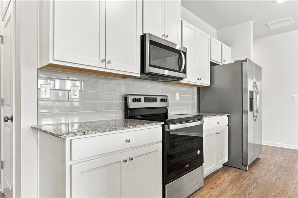 3 bedroom, 3 bathroom, 1,842 sq ft townhouse for rent at 5313 Melbourne Lane, Flowery Branch, GA 30542 for $2,050 a month — photo 7