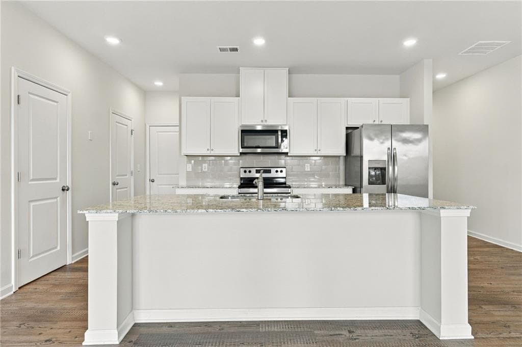 3 bedroom, 3 bathroom, 1,842 sq ft townhouse for rent at 5313 Melbourne Lane, Flowery Branch, GA 30542 for $2,050 a month — photo 10