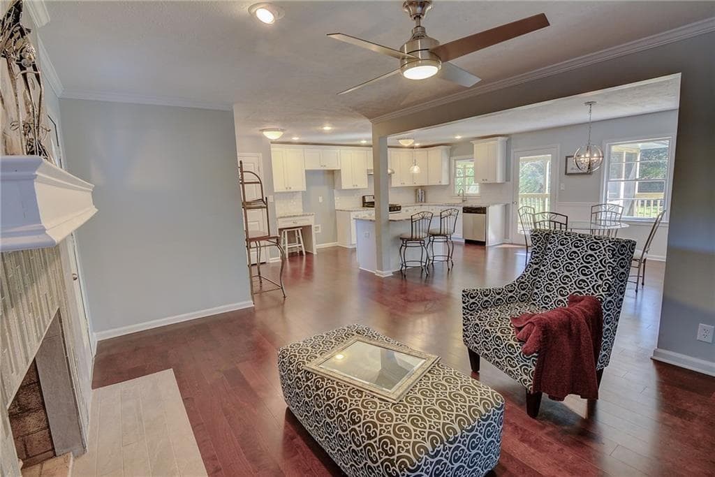 2 bedroom, 1 bathroom, 1,215 sq ft single family residence for rent at 3188 Robin Lane, Duluth, GA 30096 for $2,000 a month — photo 6