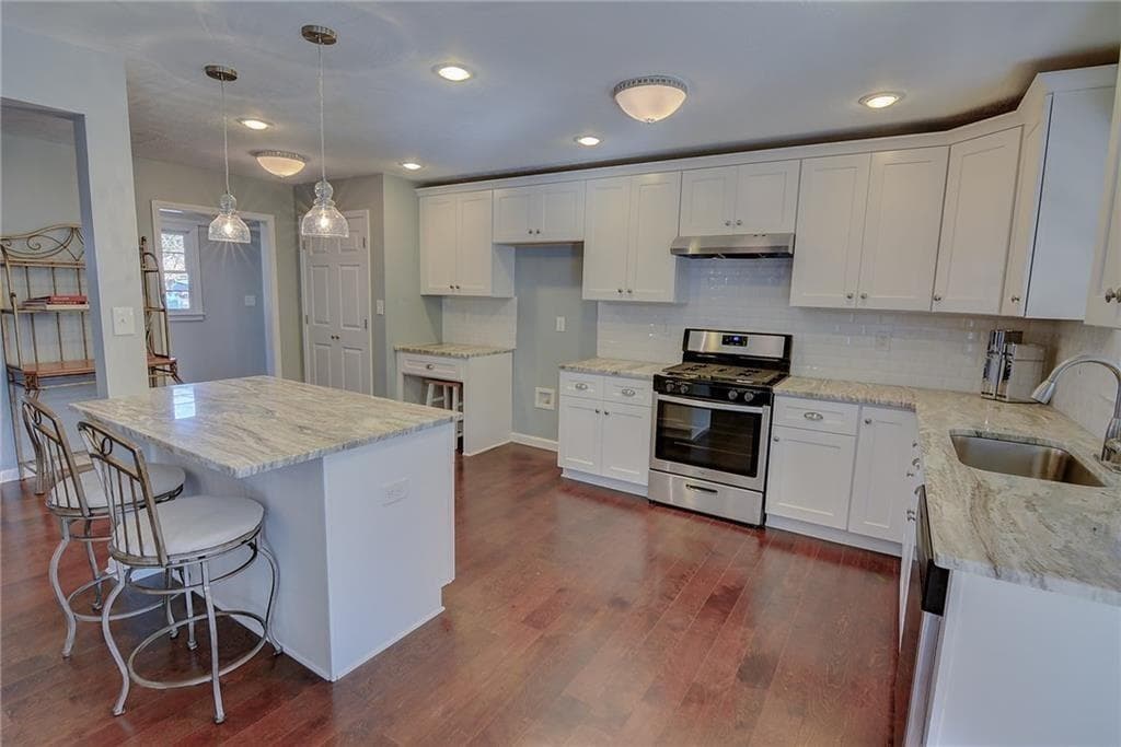 2 bedroom, 1 bathroom, 1,215 sq ft single family residence for rent at 3188 Robin Lane, Duluth, GA 30096 for $2,000 a month — photo 8