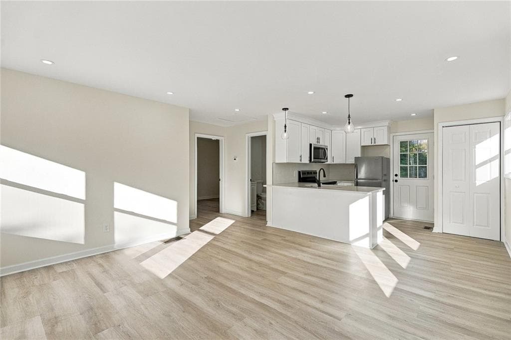 2 bedroom, 1 bathroom, 696 sq ft single family residence for rent at 2293 Ewing Street, Atlanta, GA 30331 for $1,600 a month — photo 9