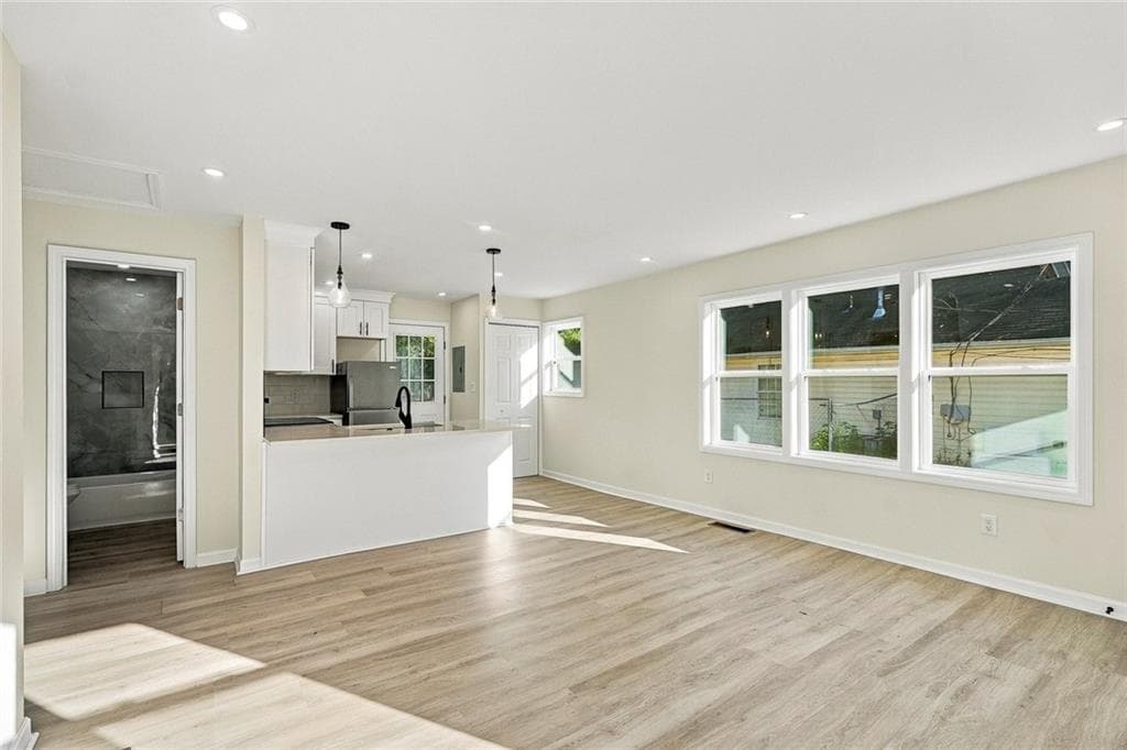 2 bedroom, 1 bathroom, 696 sq ft single family residence for rent at 2293 Ewing Street, Atlanta, GA 30331 for $1,600 a month — photo 10