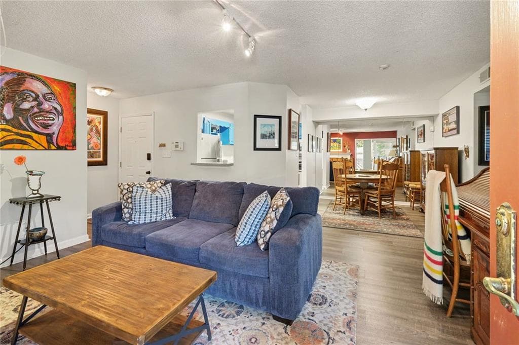 1 bedroom, 1 bathroom, 813 sq ft condominium for sale at 672 McGill Place 672, Atlanta, GA 30312 — photo 6