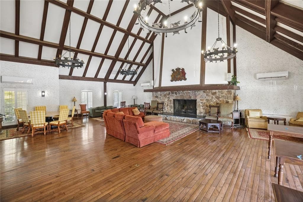 3 bedroom, 2 bathroom, 1,469 sq ft condominium for sale at 6851 Roswell Road F19, Sandy Springs, GA 30328 — photo 8