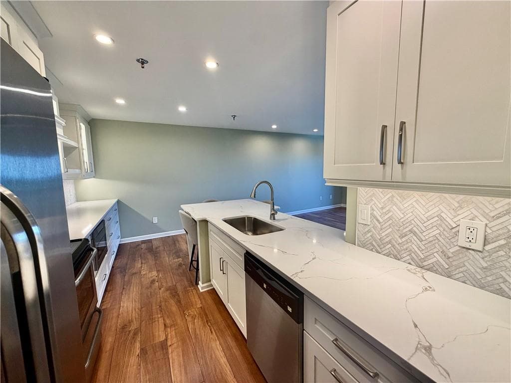 1 bedroom, 1 bathroom, 760 sq ft condominium for rent at 300 Johnson Ferry Road 1003, Sandy Springs, GA 30328 for $1,900 a month — photo 5
