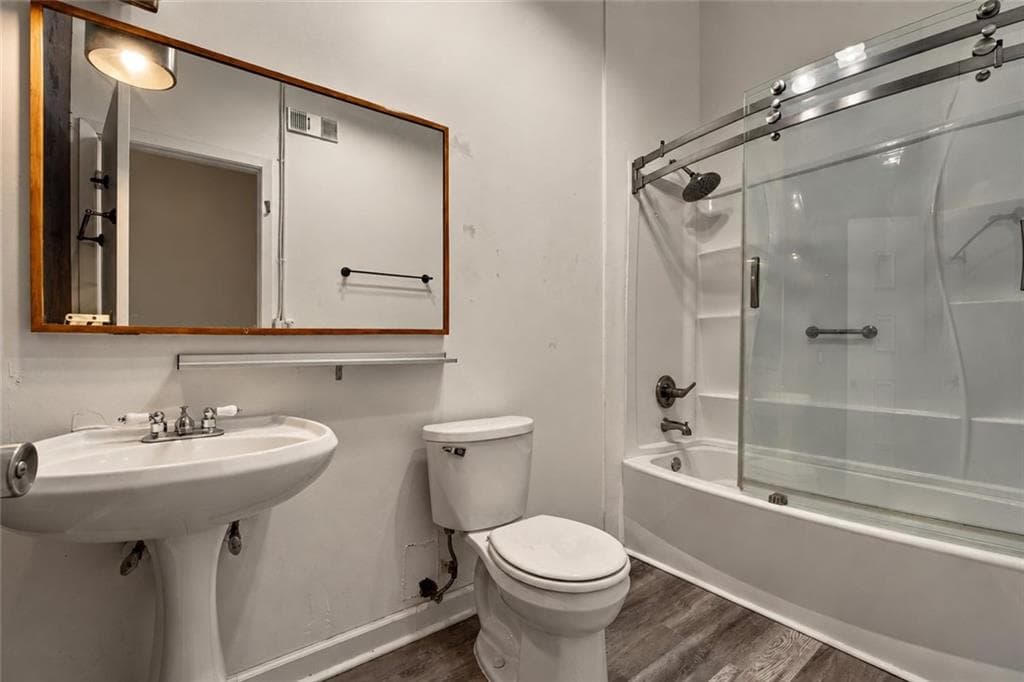 2 bedroom, 1 bathroom, 1,130 sq ft condominium for rent at 20 Marietta St NW 3G, Atlanta, GA 30303 for $1,795 a month — photo 9