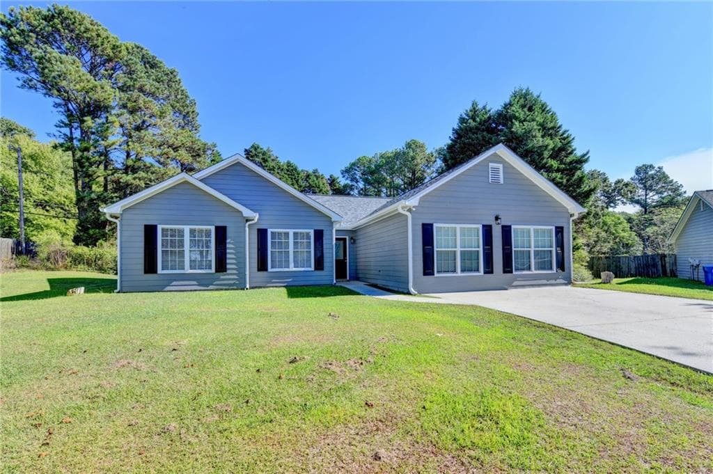 3 bedroom, 2 bathroom, 1,897 sq ft single family residence for sale at 1230 Brook Meadow Court, Lawrenceville, GA 30045 — photo 4