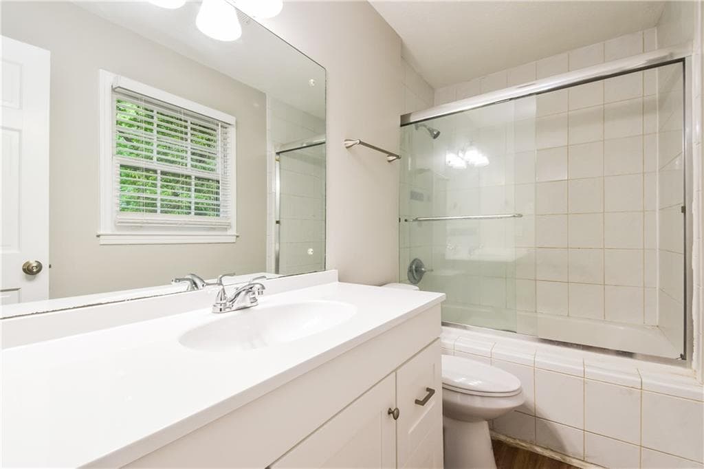 5 bedroom, 4 bathroom, 3,420 sq ft single family residence for sale at 4533 Holliston Road, Atlanta, GA 30360 — photo 10