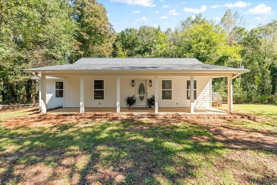 2 bedroom, 2 bathroom, 1,412 sq ft single family residence under contract at 2425 Georgia 100, Waco, GA 30182 — photo 2