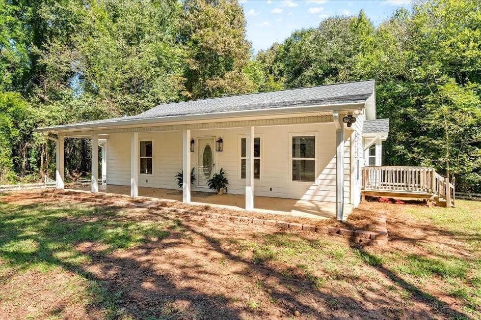 2 bedroom, 2 bathroom, 1,412 sq ft single family residence under contract at 2425 Georgia 100, Waco, GA 30182 — photo 6