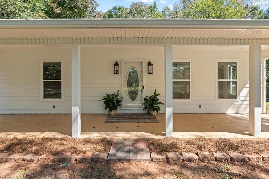 2 bedroom, 2 bathroom, 1,412 sq ft single family residence under contract at 2425 Georgia 100, Waco, GA 30182 — photo 7