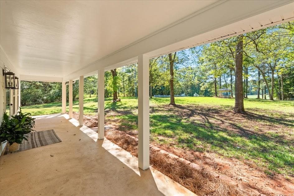 2 bedroom, 2 bathroom, 1,412 sq ft single family residence under contract at 2425 Georgia 100, Waco, GA 30182 — photo 8
