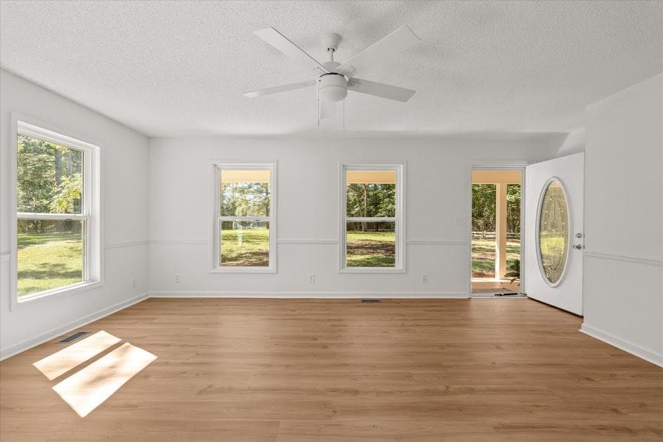 2 bedroom, 2 bathroom, 1,412 sq ft single family residence under contract at 2425 Georgia 100, Waco, GA 30182 — photo 9