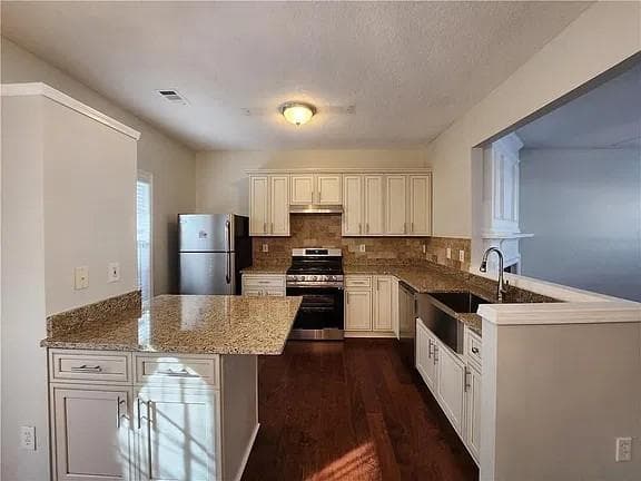 2 bedroom, 3 bathroom, 1,294 sq ft townhouse for rent at 4067 Howell Park Road, Duluth, GA 30096 for $1,800 a month — photo 7