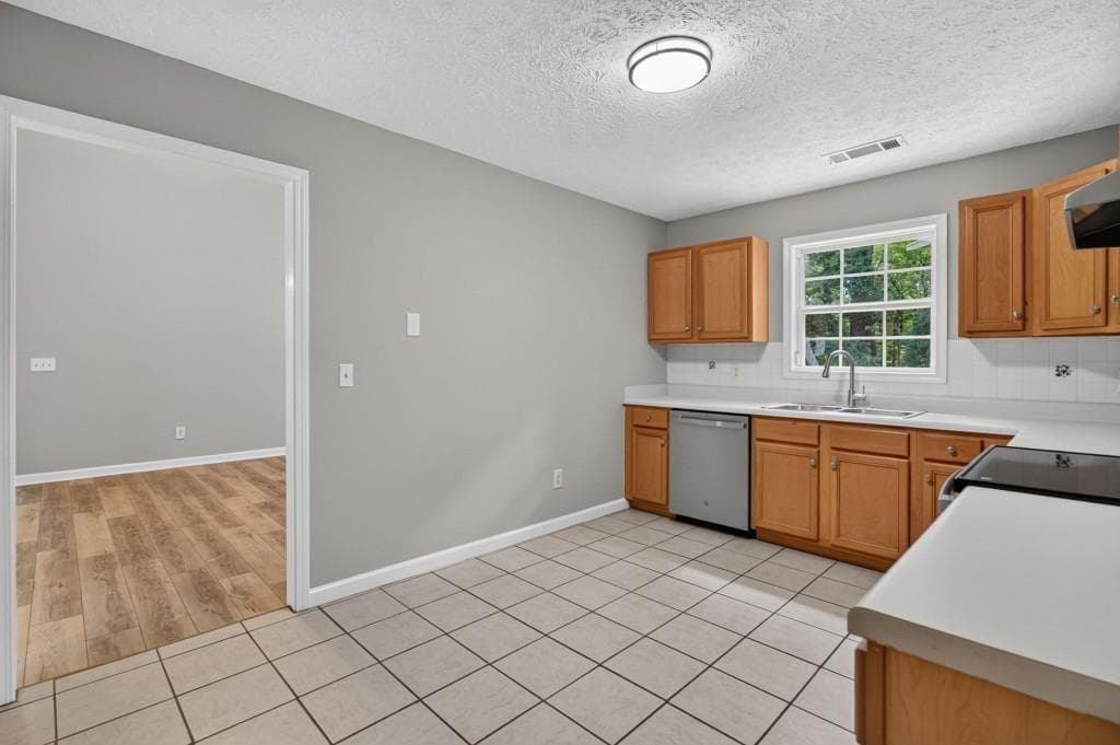 3 bedroom, 3 bathroom, 1,824 sq ft single family residence for rent at 4025 Hemingway Drive, Monroe, GA 30656 for $1,950 a month — photo 9