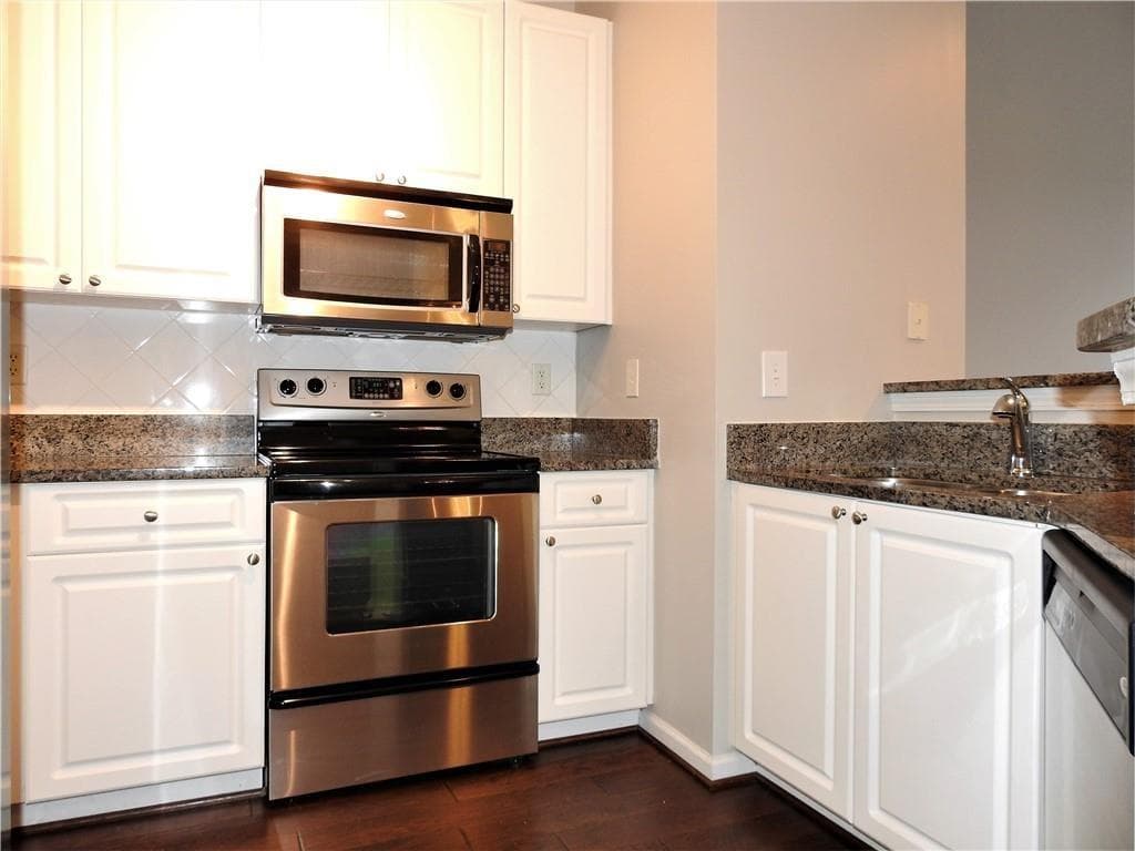 1 bedroom, 1 bathroom, 648 sq ft condominium for rent at 10 Perimeter Summit Boulevard 3403, Atlanta, GA 30319 for $1,450 a month — photo 7