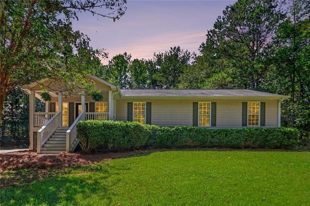 4 bedroom, 2 bathroom, 1,650 sq ft single family residence for sale at 7290 Ga Hwy 5, Douglasville, GA 30135