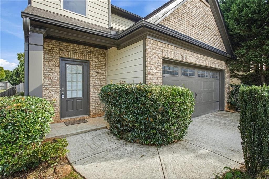 3 bedroom, 3 bathroom, 2,084 sq ft single family residence for rent at 578 Hardy Water Drive, Lawrenceville, GA 30045 for $2,200 a month — photo 3