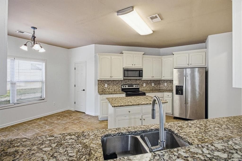 3 bedroom, 3 bathroom, 2,084 sq ft single family residence for rent at 578 Hardy Water Drive, Lawrenceville, GA 30045 for $2,200 a month — photo 8