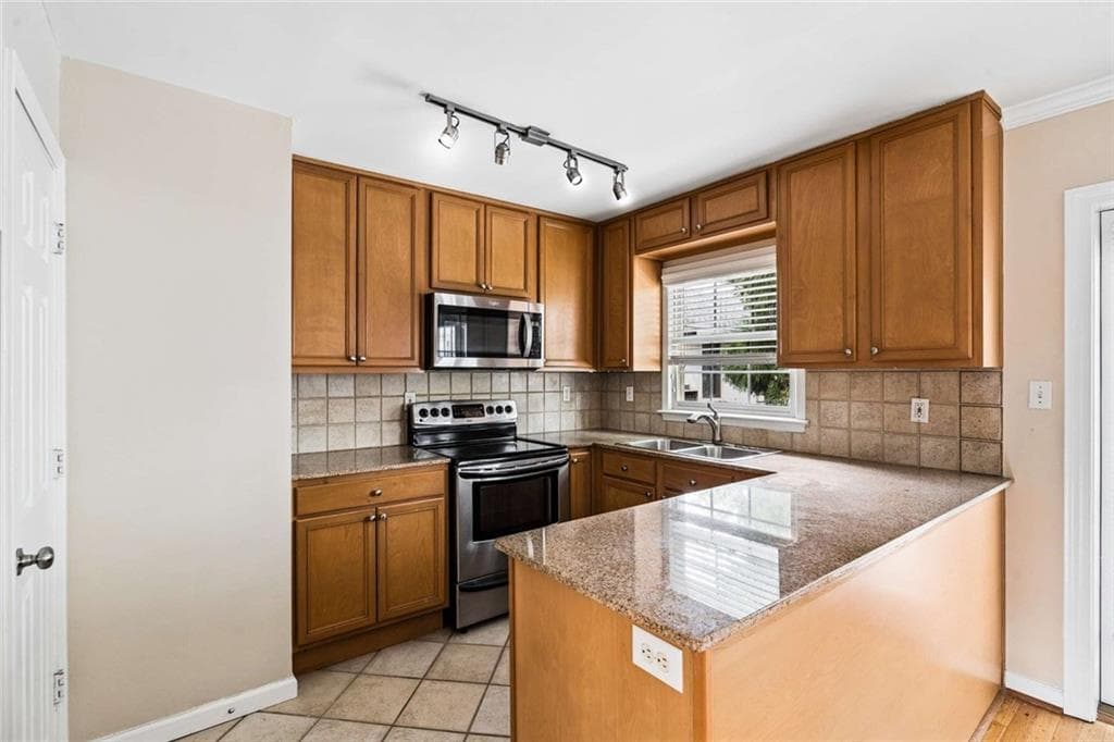 2 bedroom, 2 bathroom, 1,050 sq ft condominium for sale at 1101 Collier Road R3, Atlanta, GA 30318 — photo 10