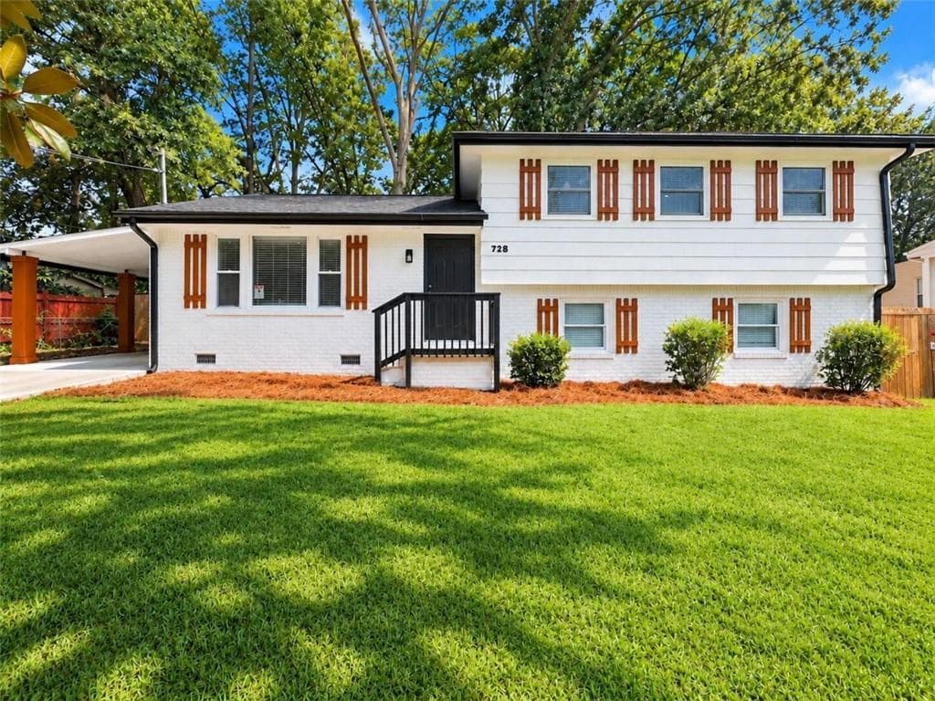 6 bedroom, 2,500 sq ft single family residence for sale at 728 S Carter Drive, Jonesboro, GA 30236