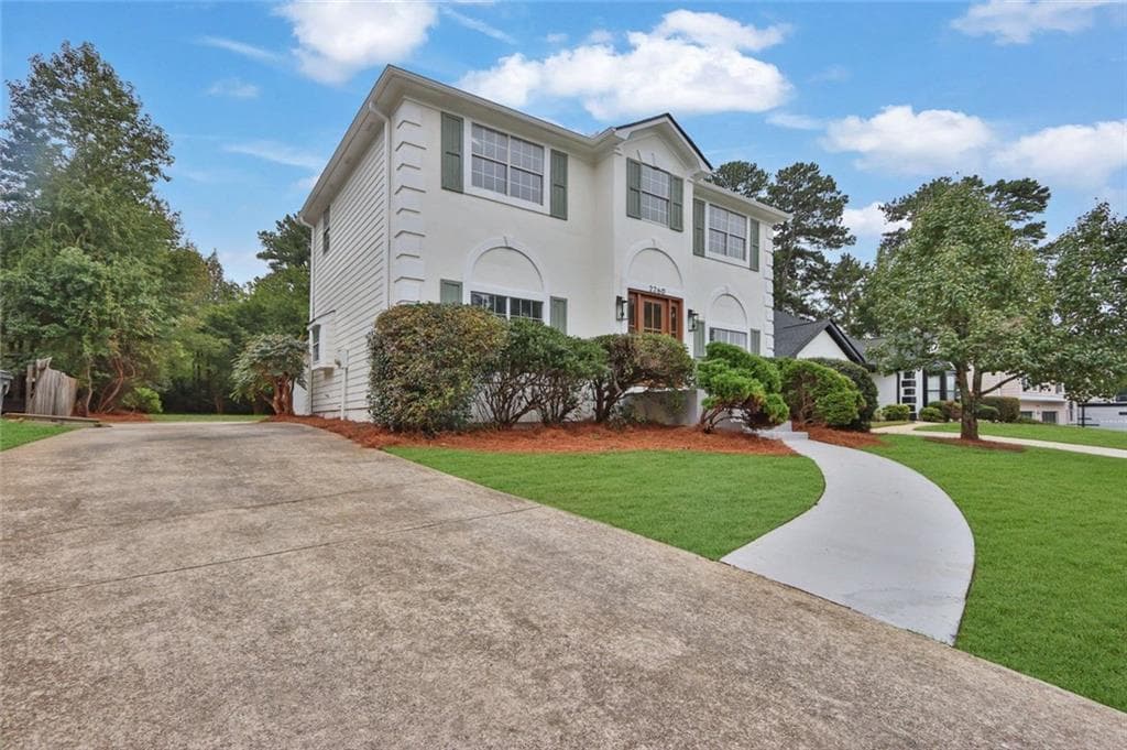 3 bedroom, 3 bathroom, 2,460 sq ft single family residence under contract at 2260 Waterford Park Drive, Lawrenceville, GA 30044 — photo 3