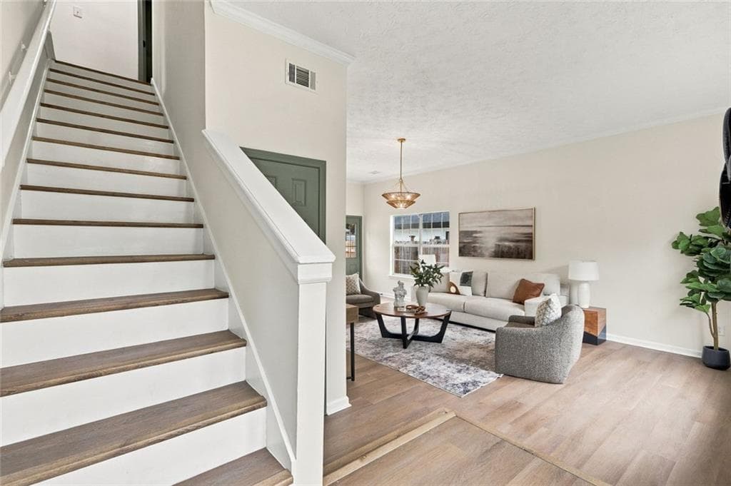 3 bedroom, 3 bathroom, 2,460 sq ft single family residence under contract at 2260 Waterford Park Drive, Lawrenceville, GA 30044 — photo 5