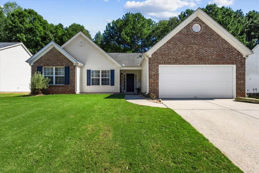 3 bedroom, 2 bathroom, 1,850 sq ft single family residence for sale at 5531 Skylar Creek Lane, Buford, GA 30518 — photo 1 of 45
