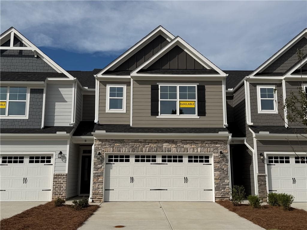 3 bedroom, 3 bathroom, 2,062 sq ft townhouse for sale at 10 Trace Bluff, Dawsonville, GA 30534