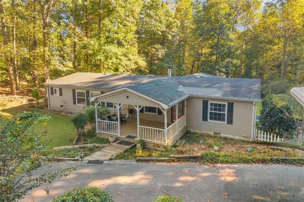3 bedroom, 2 bathroom, 1,848 sq ft single family residence for sale at 123 Westmoreland Road, Lula, GA 30554 — photo 2
