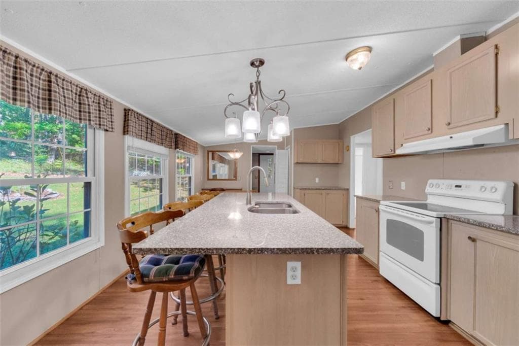 3 bedroom, 2 bathroom, 1,848 sq ft single family residence for sale at 123 Westmoreland Road, Lula, GA 30554 — photo 6