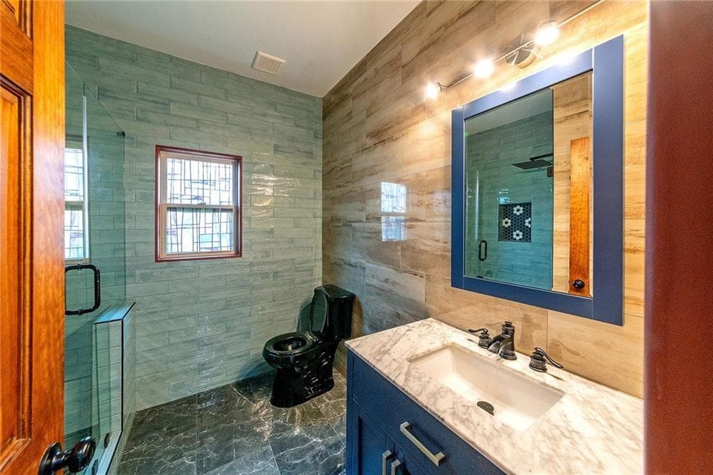 6 bedroom, 3 bathroom, 3,026 sq ft single family residence for sale at 4850 Roseman Trail, Cumming, GA 30040 — photo 8