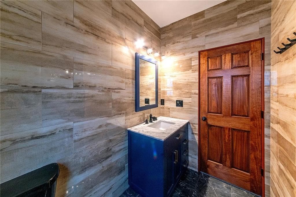6 bedroom, 3 bathroom, 3,026 sq ft single family residence for sale at 4850 Roseman Trail, Cumming, GA 30040 — photo 10