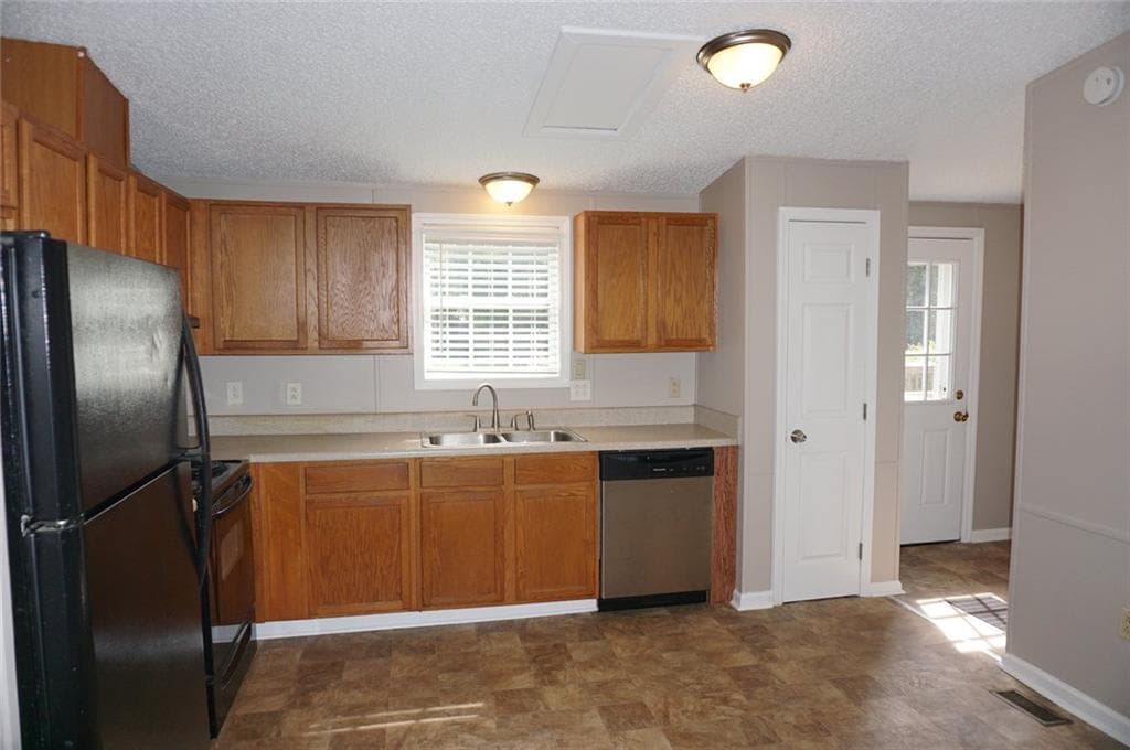 3 bedroom, 2 bathroom, 1,456 sq ft single family residence for sale at 35 Ogle Road, Rockmart, GA 30153 — photo 8