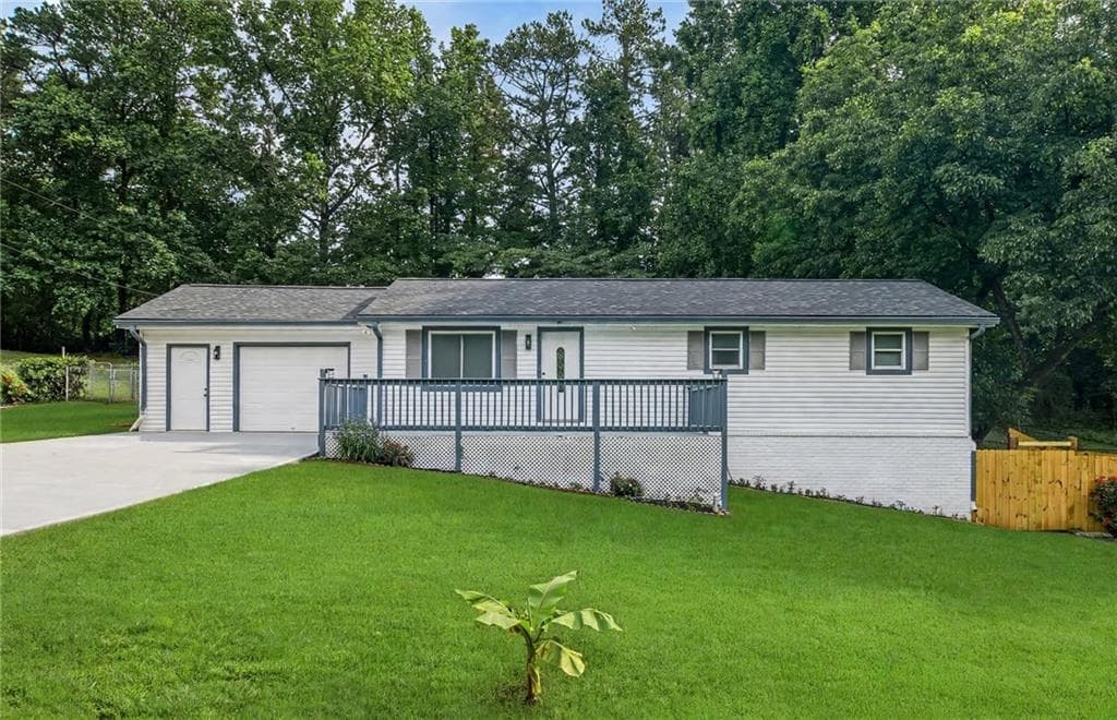 4 bedroom, 3 bathroom, 2,112 sq ft single family residence for sale at 3313 Stoneybrook Drive, Douglasville, GA 30134