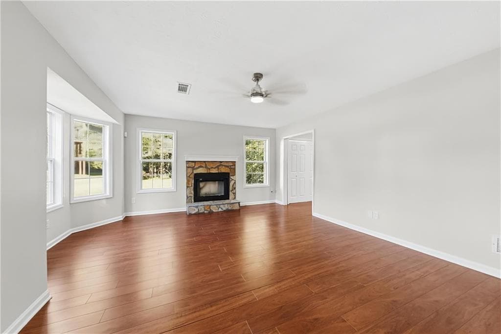 4 bedroom, 2 bathroom, 1,412 sq ft single family residence for sale at 529 Poplar Way, Palmetto, GA 30268 — photo 2