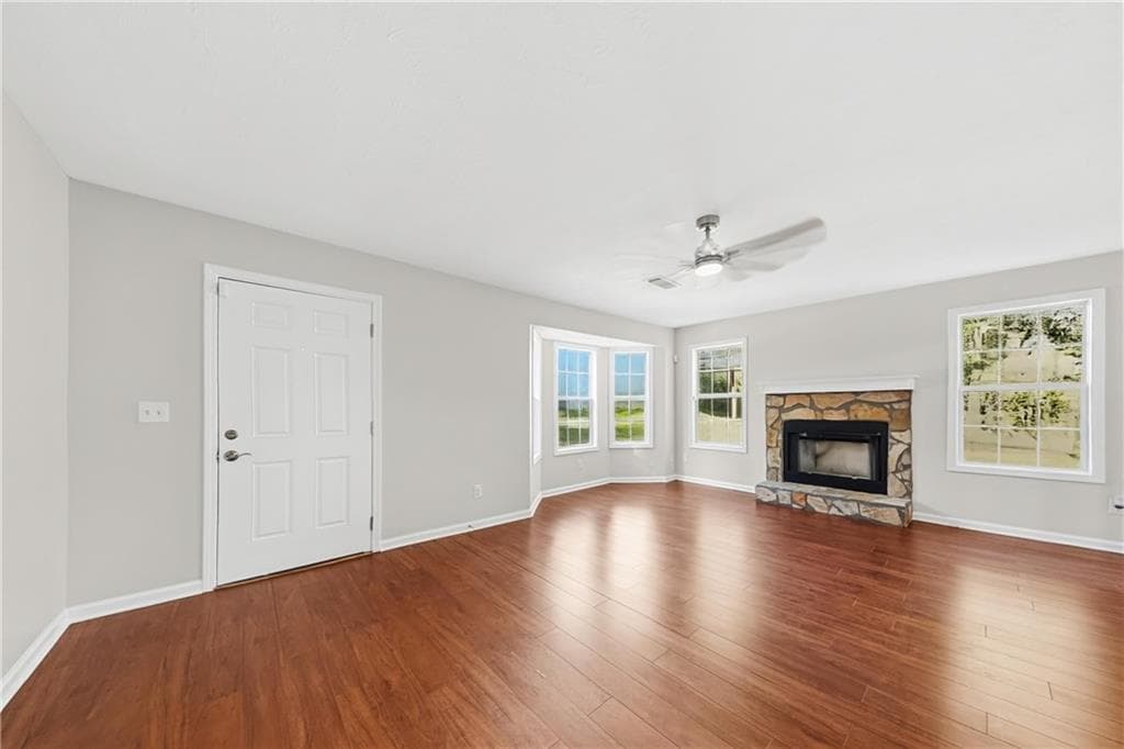 4 bedroom, 2 bathroom, 1,412 sq ft single family residence for sale at 529 Poplar Way, Palmetto, GA 30268 — photo 3