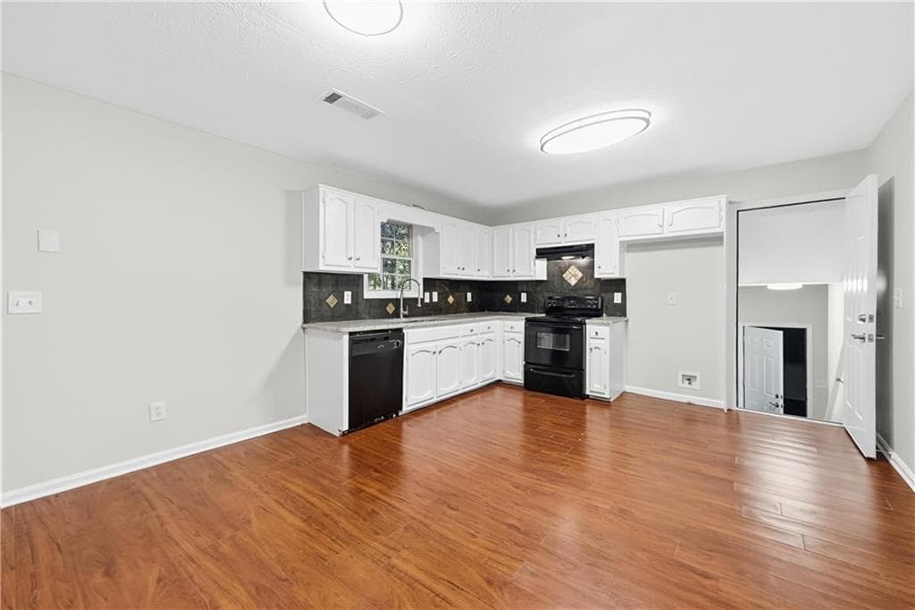 4 bedroom, 2 bathroom, 1,412 sq ft single family residence for sale at 529 Poplar Way, Palmetto, GA 30268 — photo 7