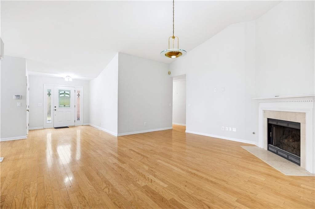 3 bedroom, 2 bathroom, 2,298 sq ft single family residence for rent at 326 Saybrooke Crossing, Acworth, GA 30101 for $2,500 a month — photo 7