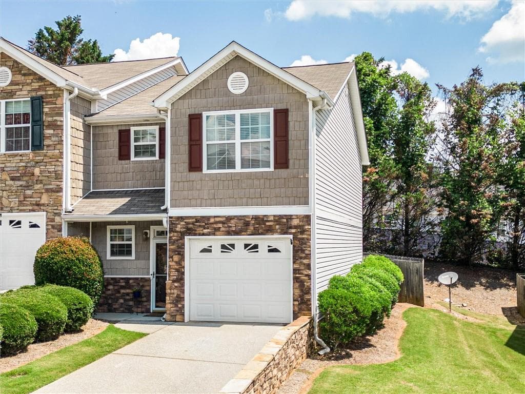 3 bedroom, 3 bathroom, 1,585 sq ft townhouse for sale at 127 Linton Drive, Acworth, GA 30102 — photo 2