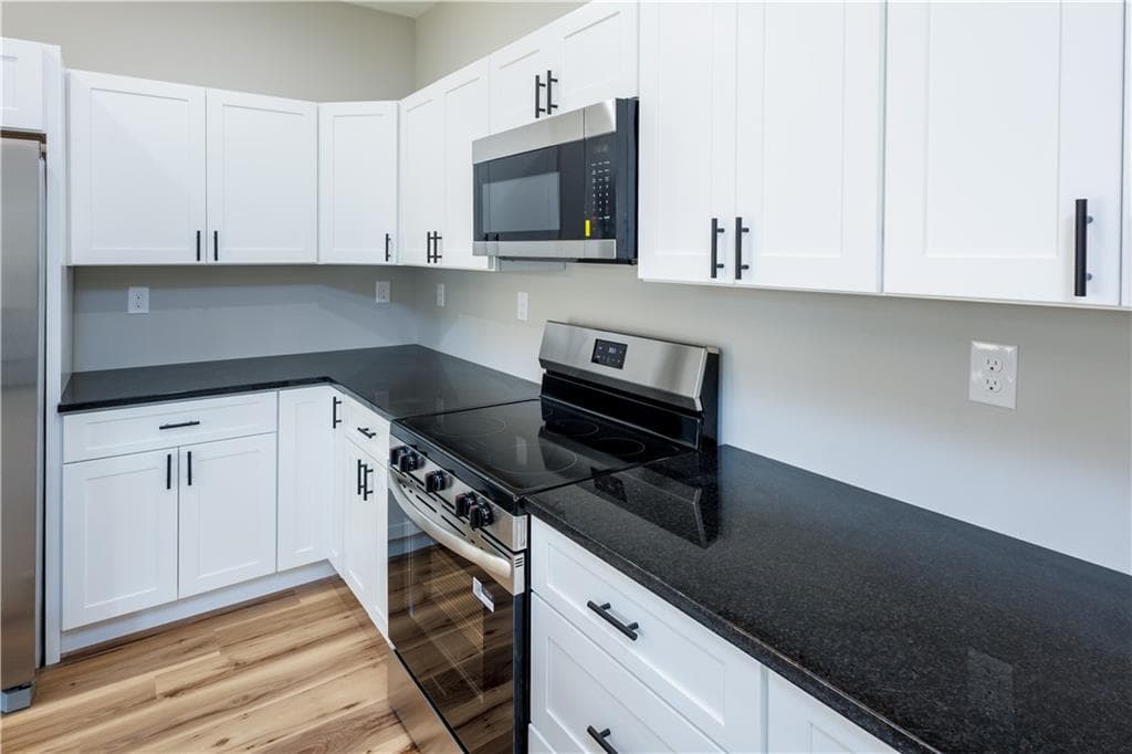 3 bedroom, 3 bathroom, 1,440 sq ft townhouse for rent at 200 Back Pine Way A, Ellijay, GA 30540 for $2,450 a month — photo 9