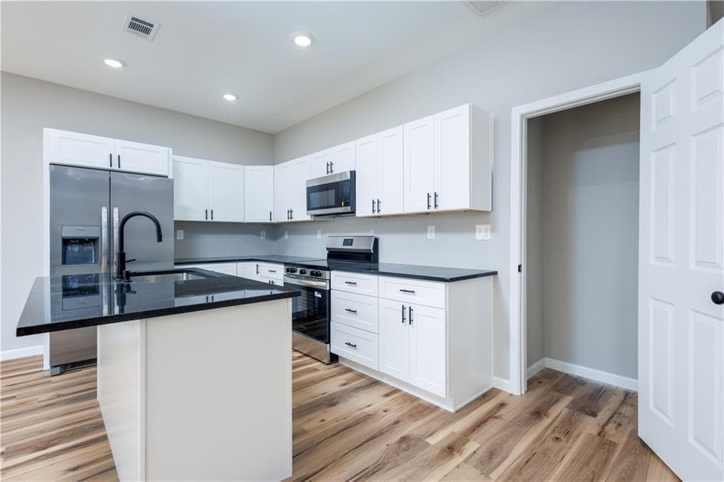 3 bedroom, 3 bathroom, 1,440 sq ft townhouse for rent at 200 Back Pine Way A, Ellijay, GA 30540 for $2,450 a month — photo 10