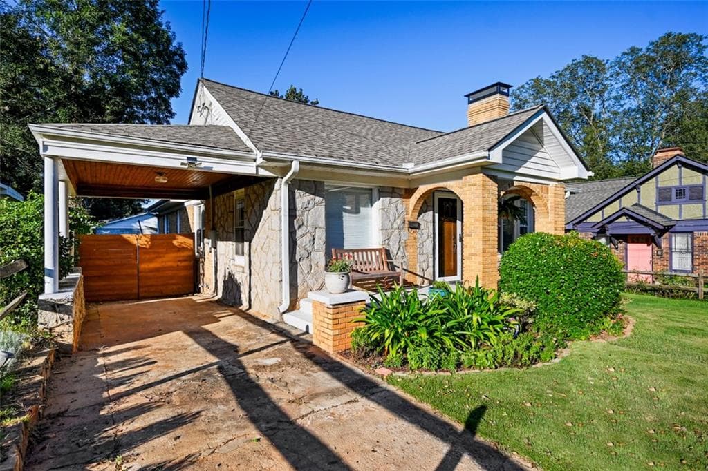 2 bedroom, 2 bathroom, 1,602 sq ft single family residence under contract at 1385 Jefferson Avenue, Atlanta, GA 30344 — photo 4