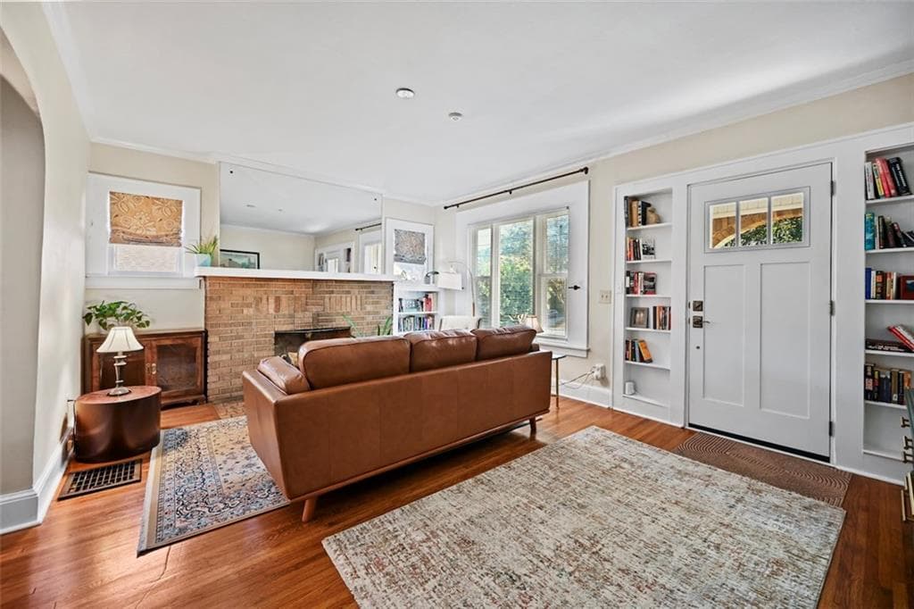 2 bedroom, 2 bathroom, 1,602 sq ft single family residence under contract at 1385 Jefferson Avenue, Atlanta, GA 30344 — photo 10