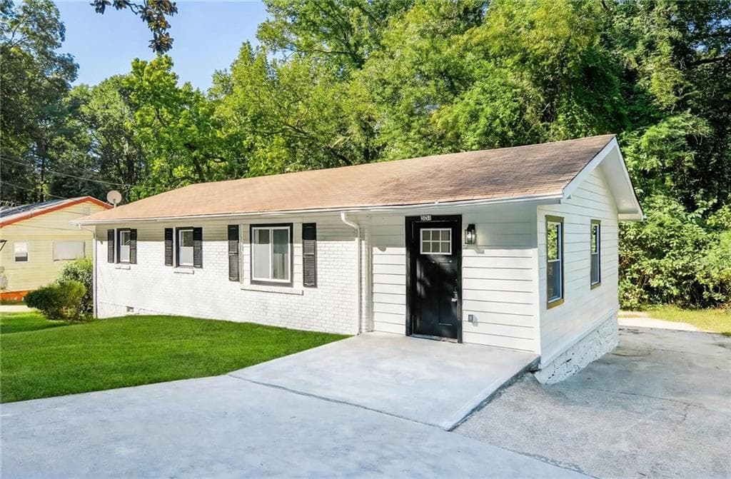 3 bedroom, 2 bathroom, 1,122 sq ft single family residence for sale at 2751 Cagle Street, Lithonia, GA 30058 — photo 4