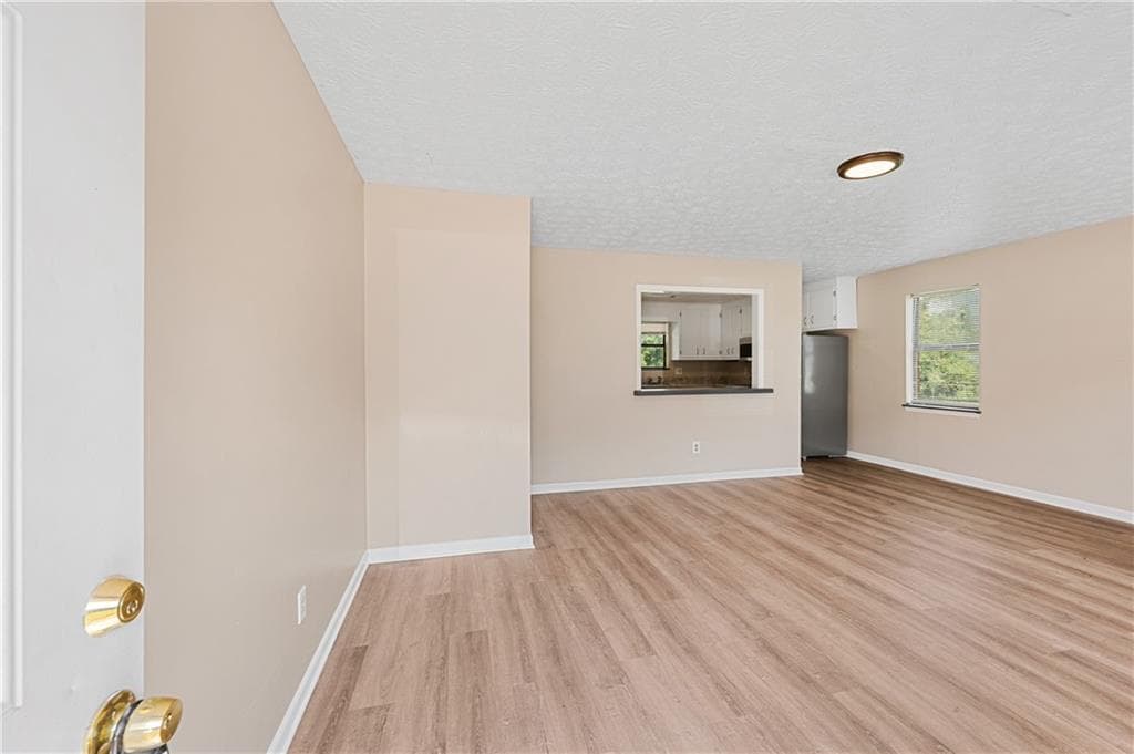 2 bedroom, 1 bathroom, 1,000 sq ft duplex for rent at 217 Tanglewood Drive A, Monroe, GA 30656 for $1,325 a month — photo 2