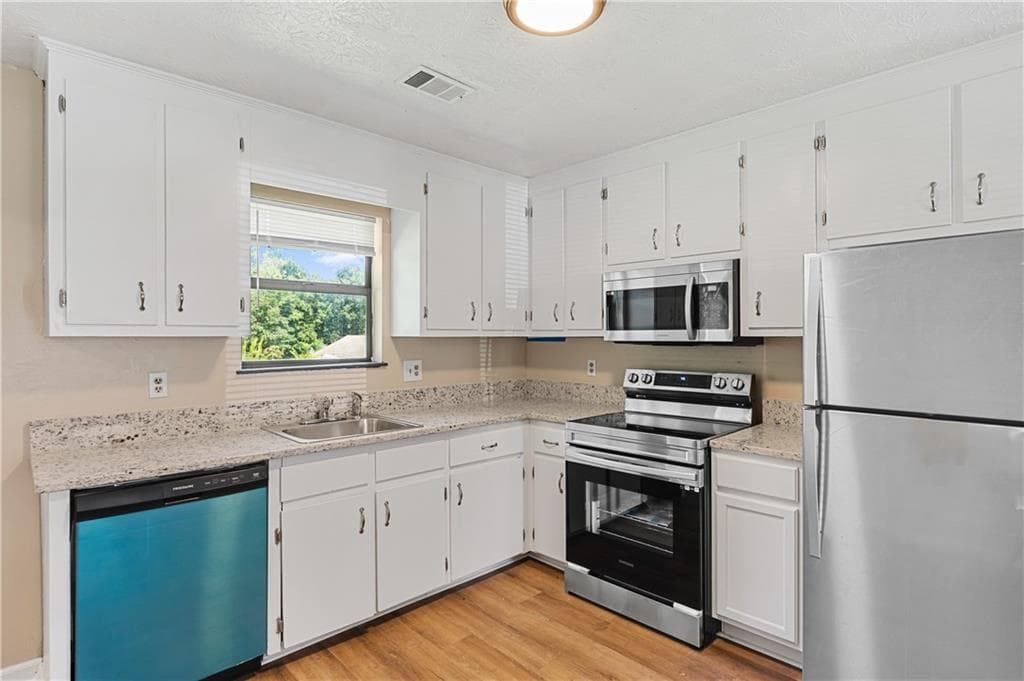2 bedroom, 1 bathroom, 1,000 sq ft duplex for rent at 217 Tanglewood Drive A, Monroe, GA 30656 for $1,325 a month — photo 8