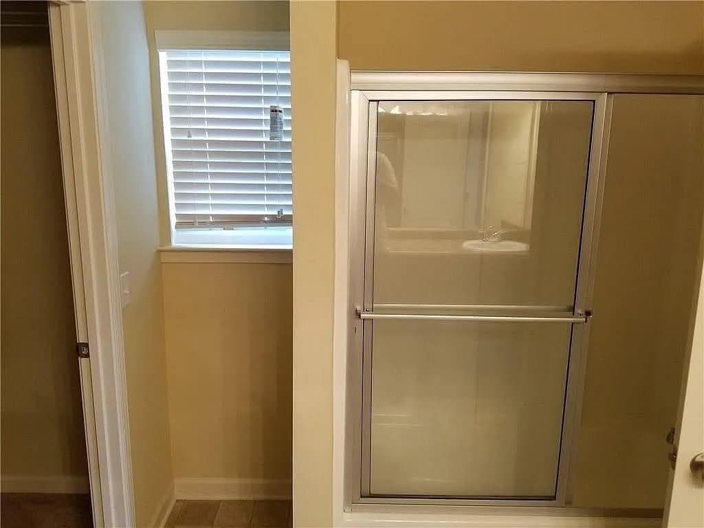 4 bedroom, 3 bathroom, 1,949 sq ft single family residence for rent at 783 Lobdale Falls Drive, Lawrenceville, GA 30045 for $1,999 a month — photo 9